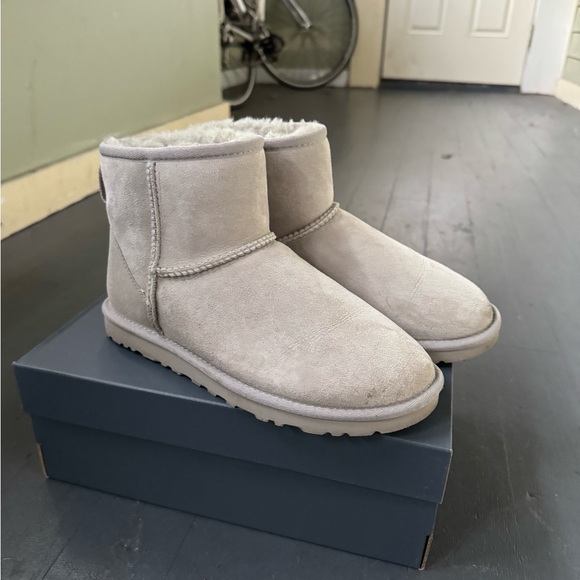 UGG Shoes - Ugg Classic Mini II Boot